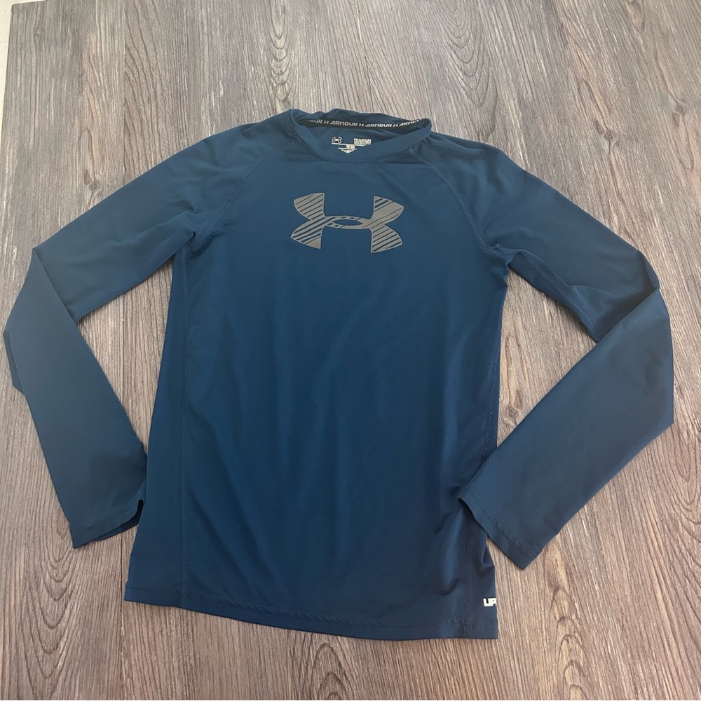 Under Armour Long sleeve shirt boys size L